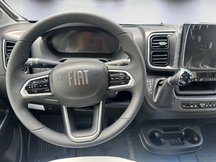 Fahrzeugbild Sunlight Cliff X 640 Fiat #8