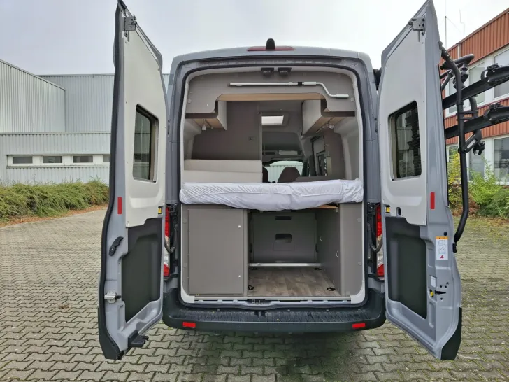 Fahrzeugbild LMC Innovan 590 Ford #9