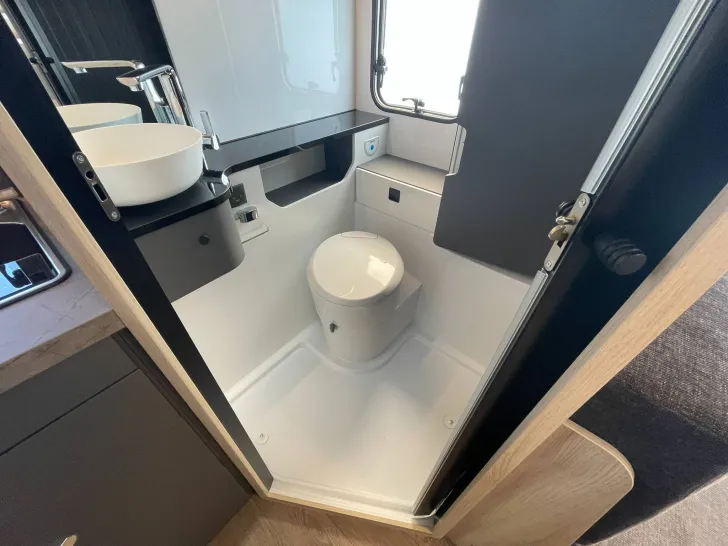Fahrzeugbild Hobby De Luxe 460 SL MJ2027 #36