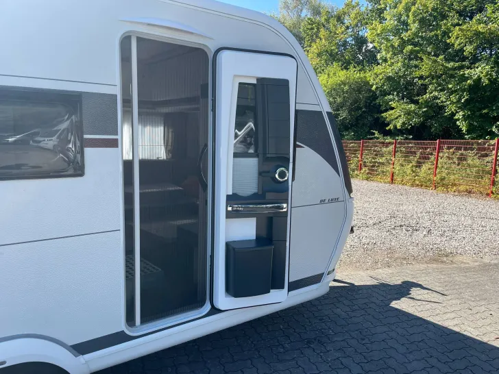 Fahrzeugbild Hobby De Luxe 460 LU #9