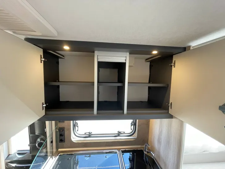 Fahrzeugbild Hobby De Luxe 460 LU #19