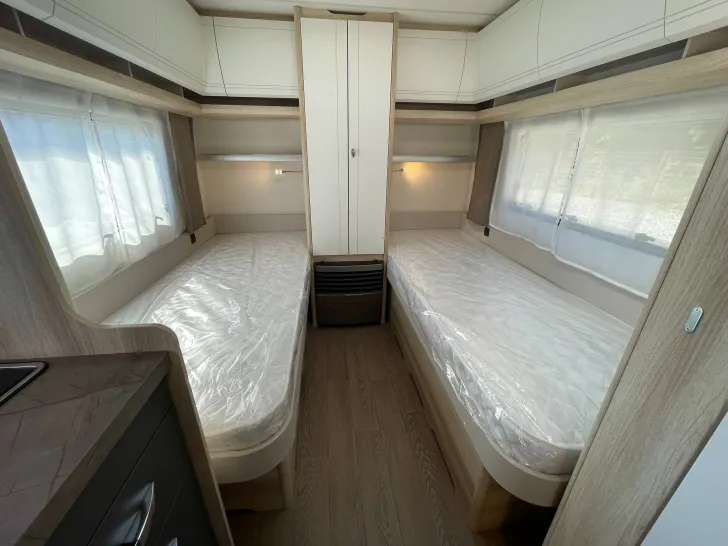 Fahrzeugbild Hobby De Luxe 460 LU #23