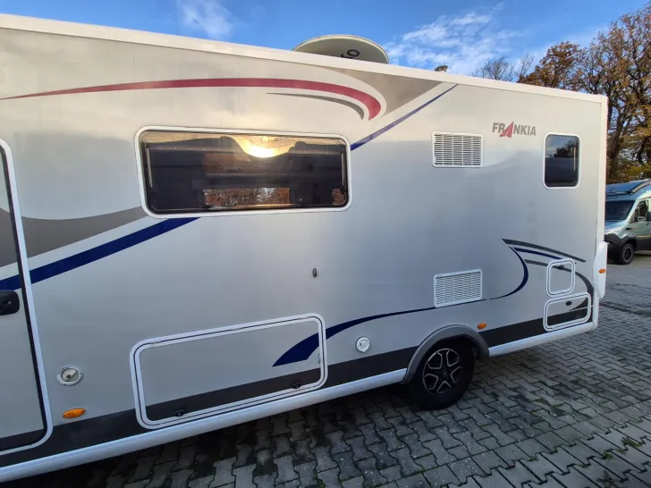 Fahrzeugbild Frankia Holiday Class 680 SD kein Bett,Alde,Solar,Hubstü #11