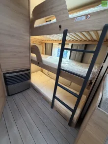 Fahrzeugbild Knaus Südwind BLACK SELECTION 580 QS 3er-Etagenbett 27 #24