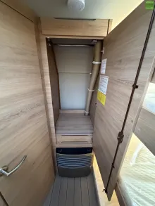 Fahrzeugbild Knaus Südwind BLACK SELECTION 580 QS 3er-Etagenbett 27 #25