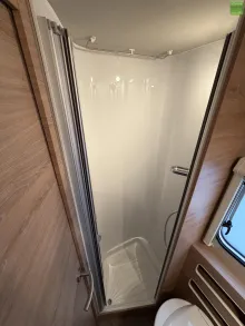 Fahrzeugbild Knaus Südwind BLACK SELECTION 580 QS 3er-Etagenbett 27 #27