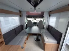 Fahrzeugbild Challenger Teilintegriert Graphite Edition 270 #4