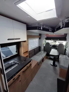 Fahrzeugbild Challenger Teilintegriert Graphite Edition 270 #12