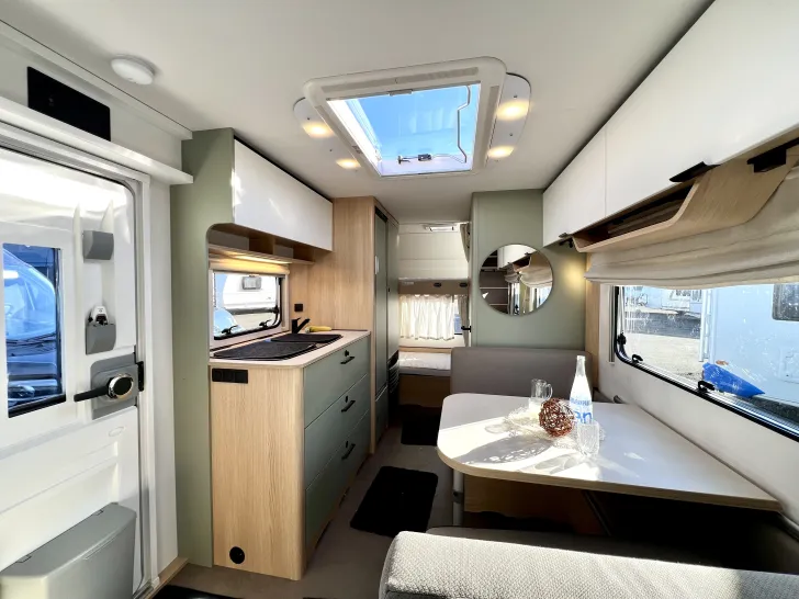 Fahrzeugbild LMC Style 490 K mit Mover+Wigo Rolloí #19