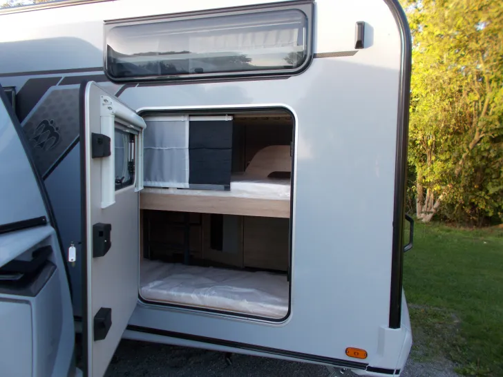 Fahrzeugbild Knaus Südwind 500 QDK Black Selection 3er Etagenbett mit Garagentür #7