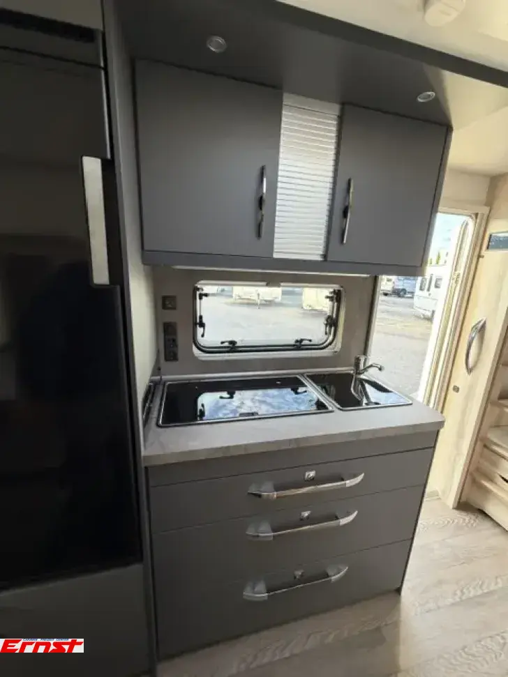 Fahrzeugbild Hobby De Luxe 490 KMF #9