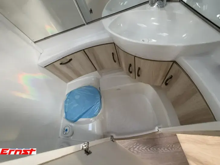 Fahrzeugbild Hobby De Luxe 490 KMF #11