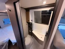 Fahrzeugbild Bürstner Van 640C AT8G+Aufstelldach+Combi6DE #19
