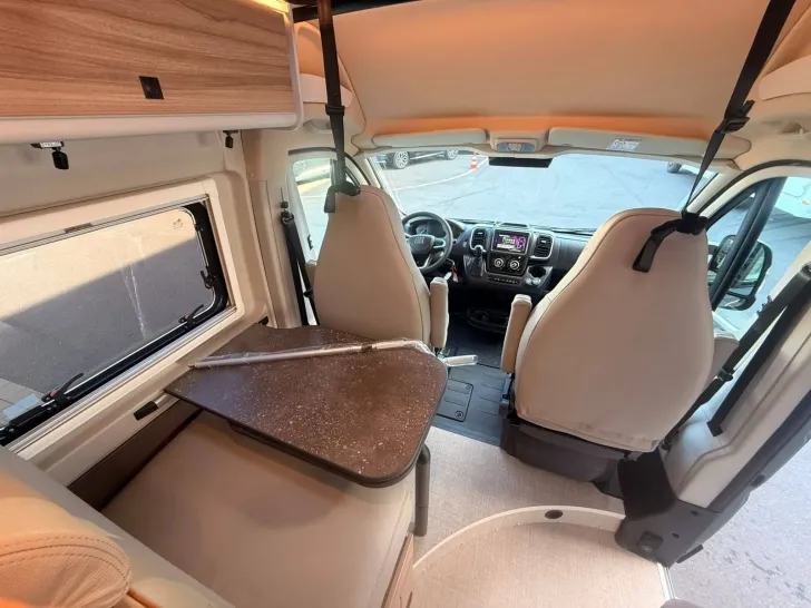 Fahrzeugbild Bürstner Van 640C AT8G+Aufstelldach+Combi6DE #22