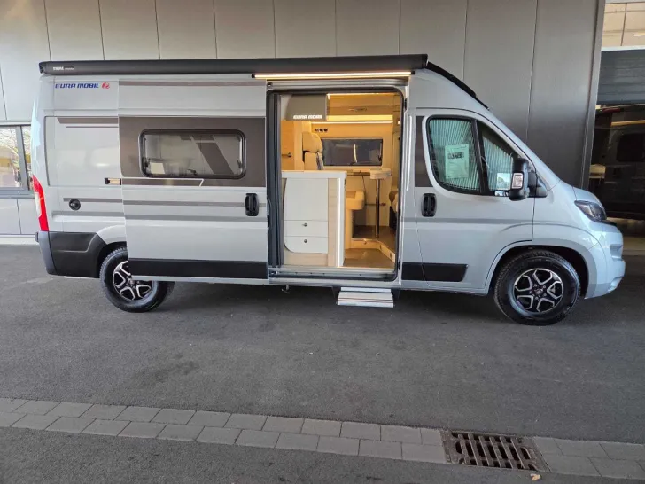 Grundriss Tag Eura Mobil Van 595 HB+AT9G+Pano+Solar+Fahrtr.2+