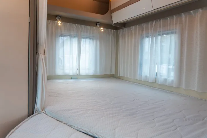 Fahrzeugbild Ahorn Camp Camp T 660 Plus *Hubbett*Solar*SAT*Markise*TV* #12