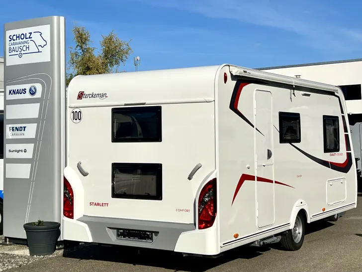 Fahrzeugbild Sterckeman Starlett 470 PE mit Mover und Sackmarkise #1