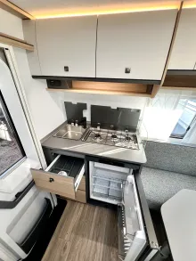 Fahrzeugbild Fendt Apero Activ 390 FH 1700kg #9