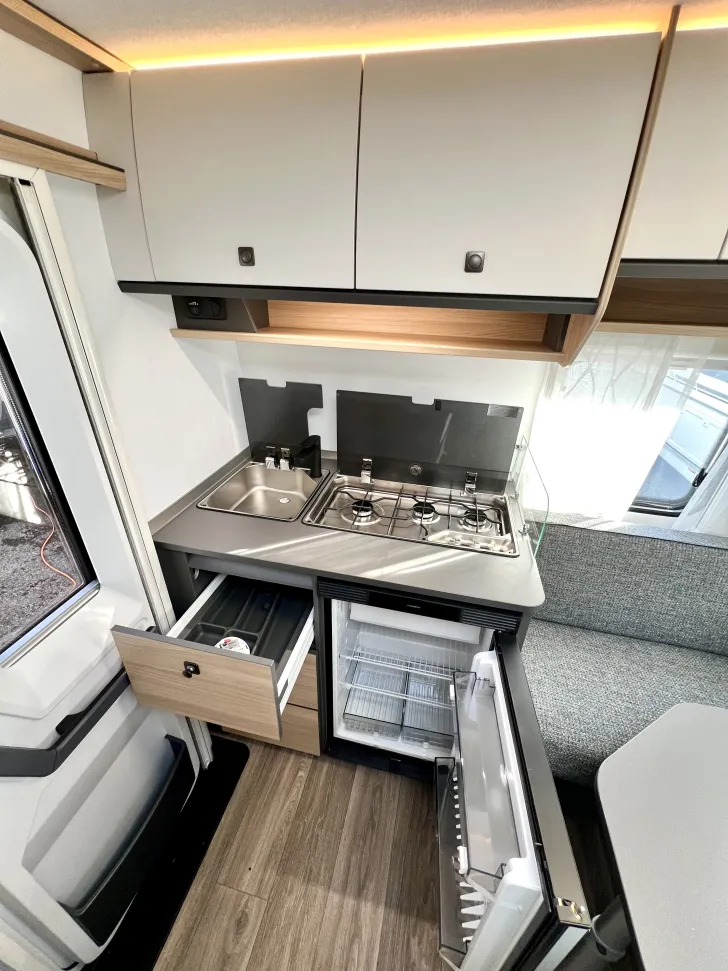 Fahrzeugbild Fendt Apero Activ 390 FH 1700kg #9