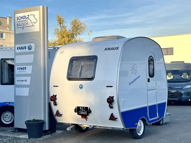 Fahrzeugbild Knaus Schwalbennest 250 D #1