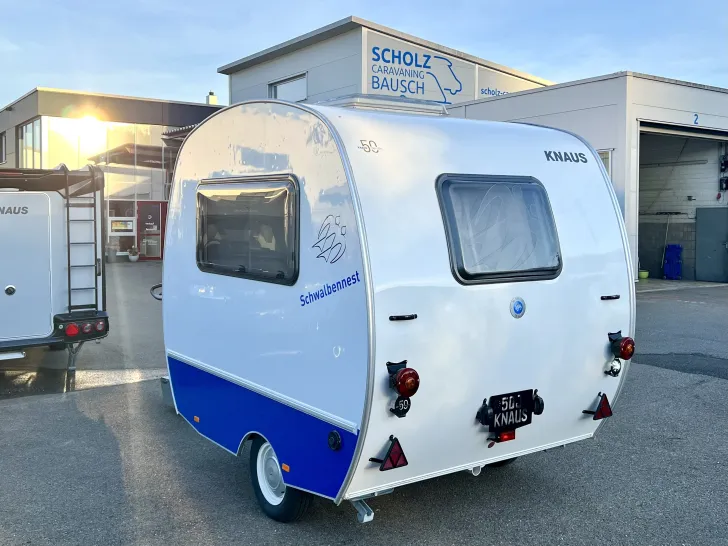 Fahrzeugbild Knaus Schwalbennest 250 D #2