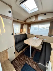 Fahrzeugbild Knaus Schwalbennest 250 D #7