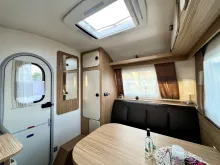 Fahrzeugbild Knaus Schwalbennest 250 D #11