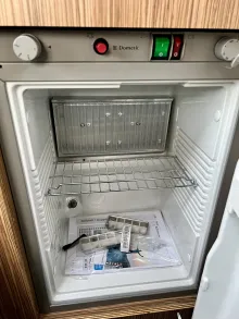 Fahrzeugbild Knaus Schwalbennest 250 D #13