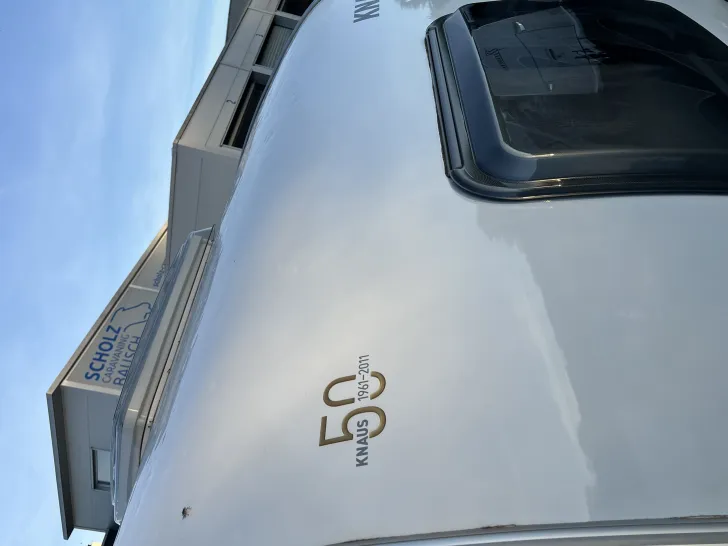 Fahrzeugbild Knaus Schwalbennest 250 D #17