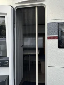 Fahrzeugbild Hobby OnTour 390 SF 1,5t, Bugfenster #12