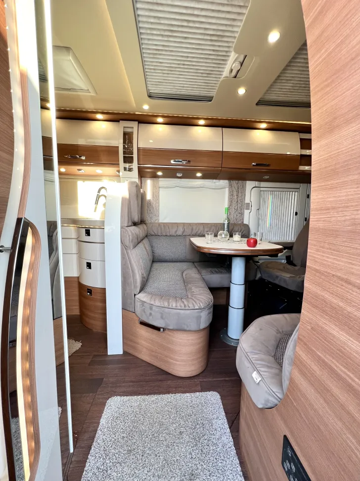 Fahrzeugbild Carthago chic c-line I 4.9 LE L Hubstützen+Luftfederung+18"ORC #6