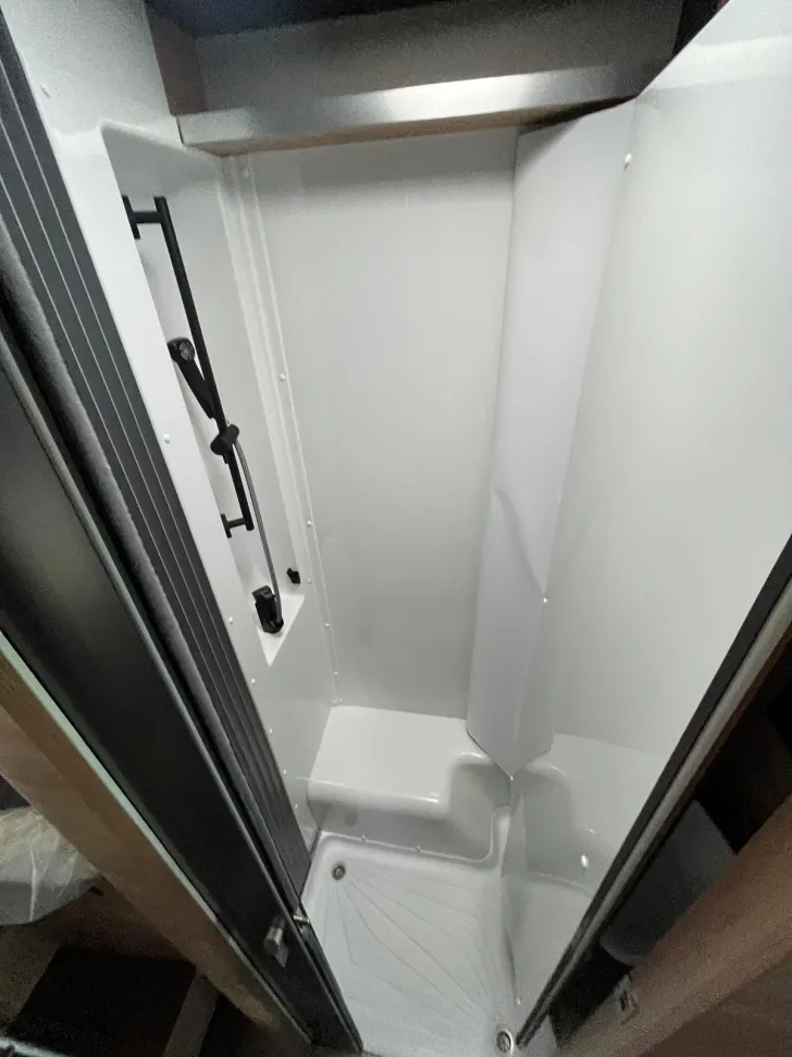 Fahrzeugbild Knaus L!VE WAVE 650 MEG Platinum Selection #12