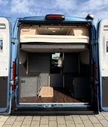 Fahrzeugbild Knaus BoxLife 600 MQ Platinum Selection 2027 in STURMBLAU #9