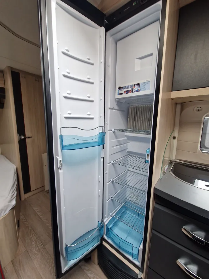 Fahrzeugbild Hobby De Luxe 560 KMFe Gut gepflegt #6
