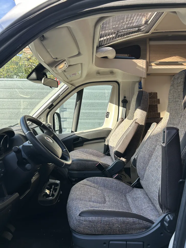 Fahrzeugbild Knaus Sky TI 700 MEG #6