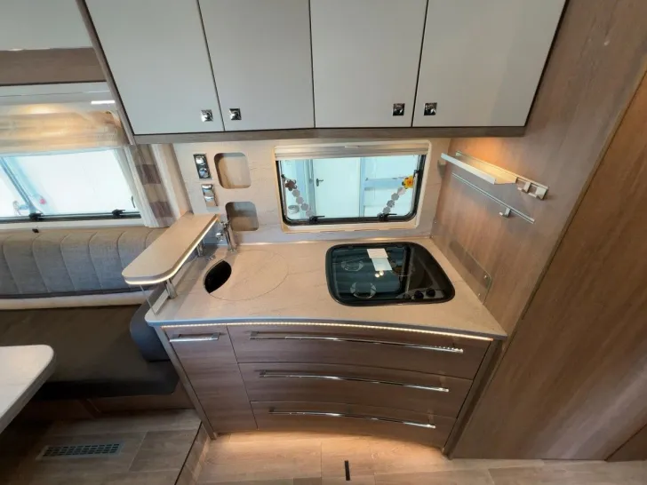 Fahrzeugbild Dethleffs ALPA A6820-2/Automatik/Hubstützen/Klima/Solar #14