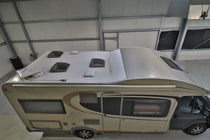 Fahrzeugbild Bürstner Ixeo time IT 695 Moonlight Edition/Festbett+Hubb #6