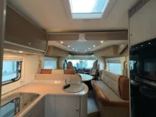 Fahrzeugbild Bürstner Ixeo time IT 695 Moonlight Edition/Festbett+Hubb #10