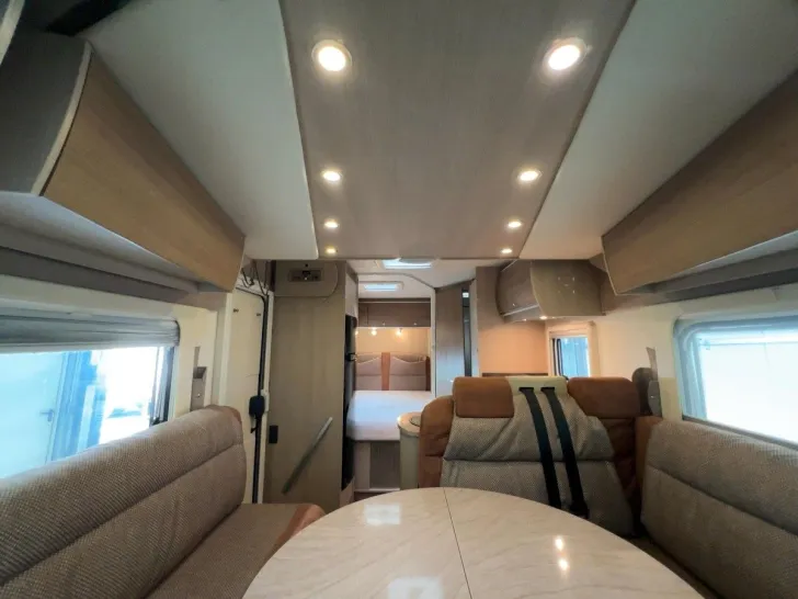 Fahrzeugbild Bürstner Ixeo time IT 695 Moonlight Edition/Festbett+Hubb #11