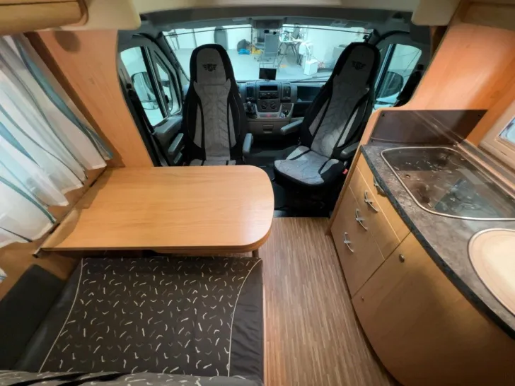 Fahrzeugbild Bürstner Solano T 700/Einzelbetten/Klima/Solar/Markise #8