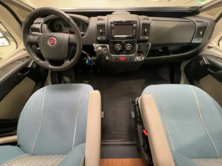 Fahrzeugbild Carado T 448/Einzelbetten/Garage/Klima/Markise/Euro5 #6