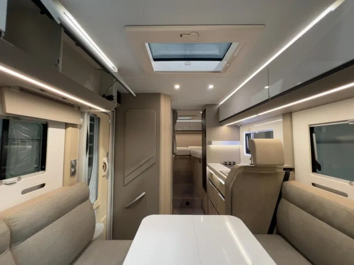 Fahrzeugbild Adria Compact DL Supreme/9-G Automatik/Einzelbetten/ #12