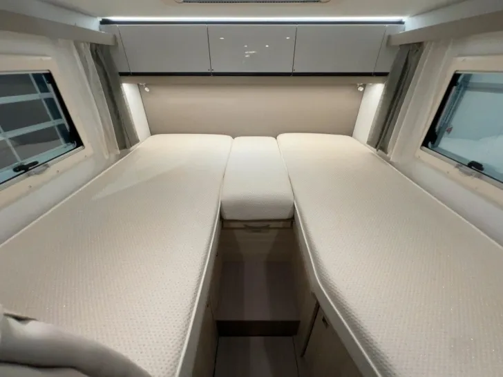 Fahrzeugbild Adria Compact DL Supreme/9-G Automatik/Einzelbetten/ #13