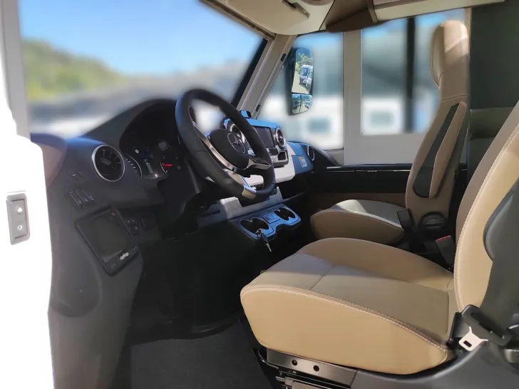 Fahrzeugbild Carthago chic c-line I 4.9 LE Mercedes #7