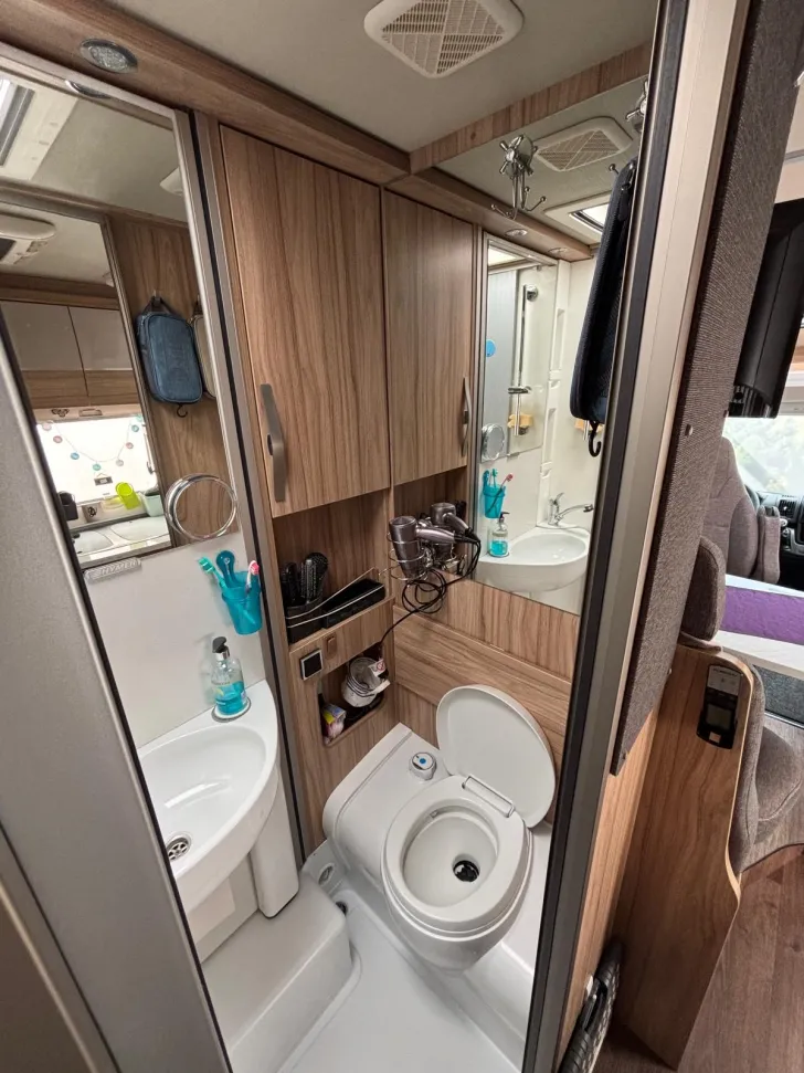 Fahrzeugbild Hymer Tramp CL 574 Wie neu, alle Prüfungen, alle #6
