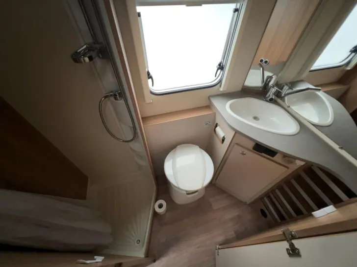 Fahrzeugbild Weinsberg Cara Two 500QDK/Festbett+Etagenbett/Finanzierung #13