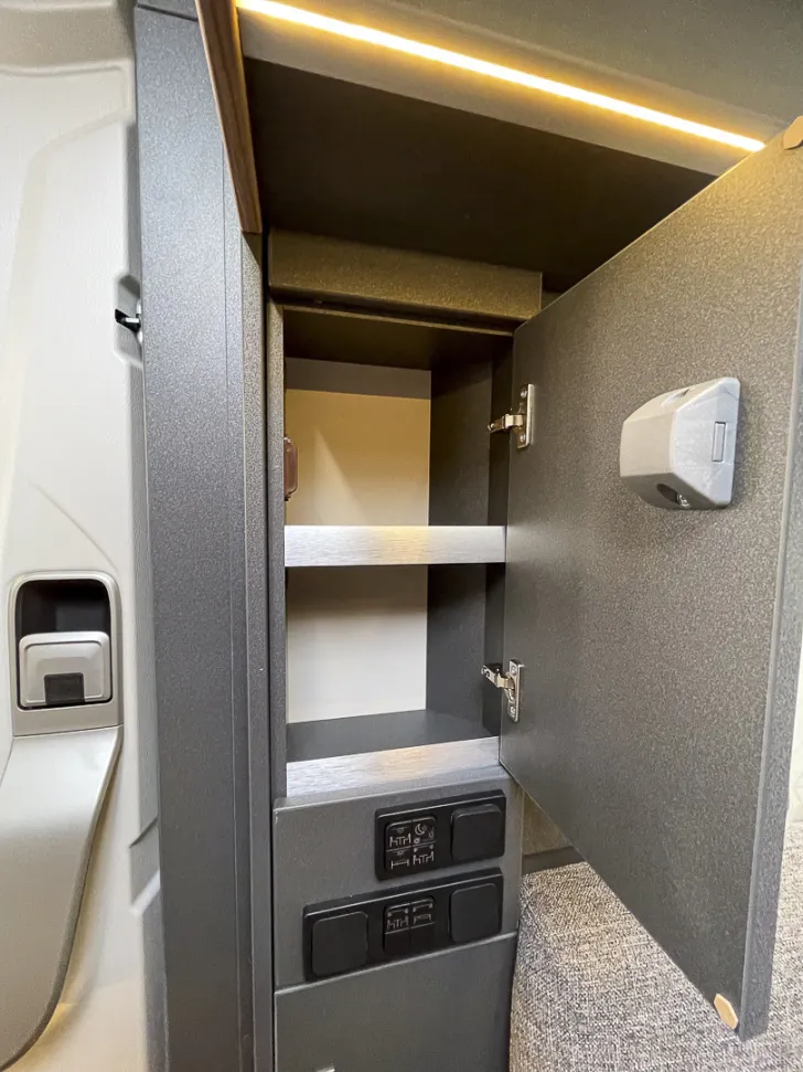 Fahrzeugbild Knaus AZUR 500 EU *Markise*DuoControl* #38