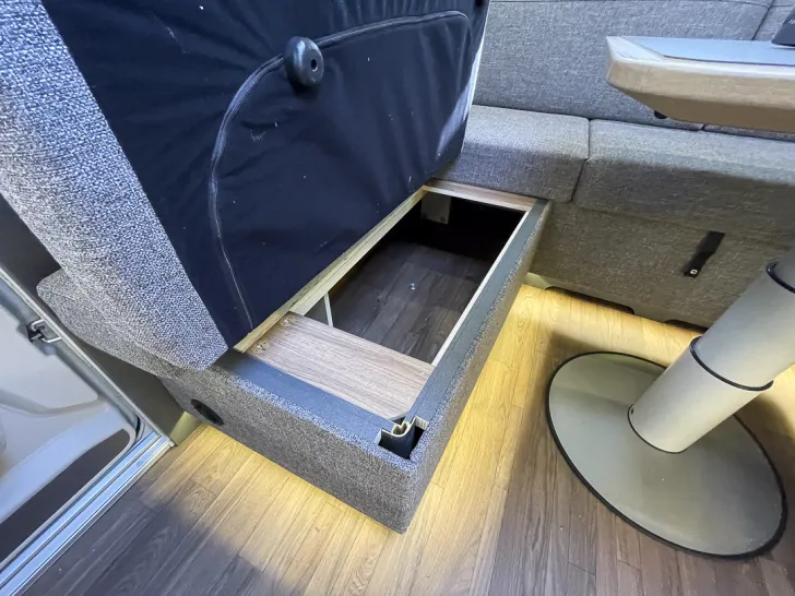 Fahrzeugbild Knaus AZUR 500 EU *Markise*DuoControl* #46