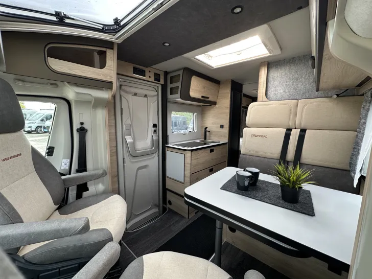 Fahrzeugbild Weinsberg CaraCompact 600 MF EDITION [PEPPER] #12