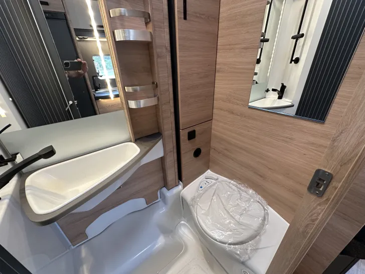 Fahrzeugbild Knaus L!ve Wave 650 MEG Platinum Selection #23